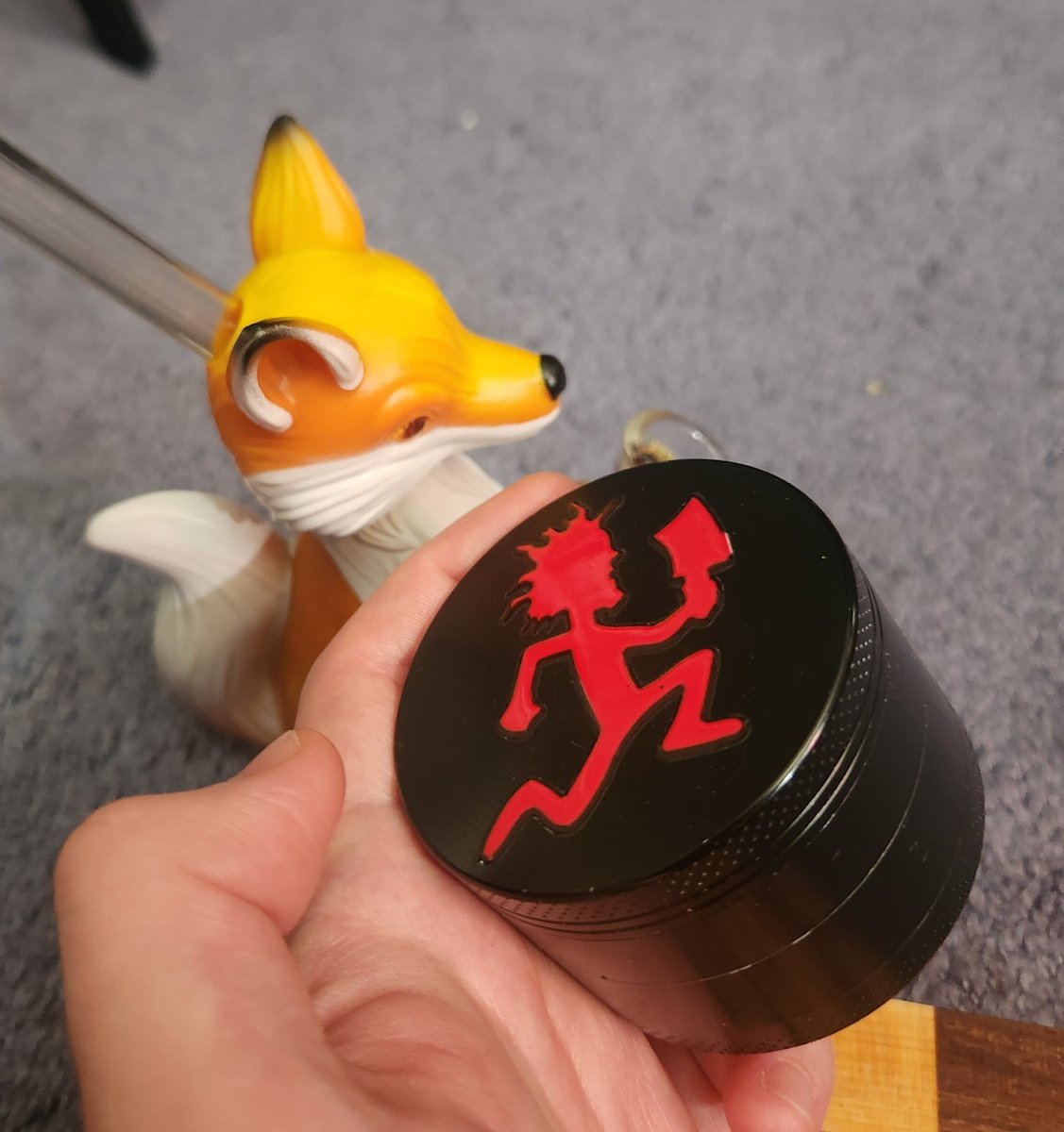 haustierrr's tweet photo. @dizzyoncaffiene I have a cute lil fox. https://t.co/SB42JWH68h