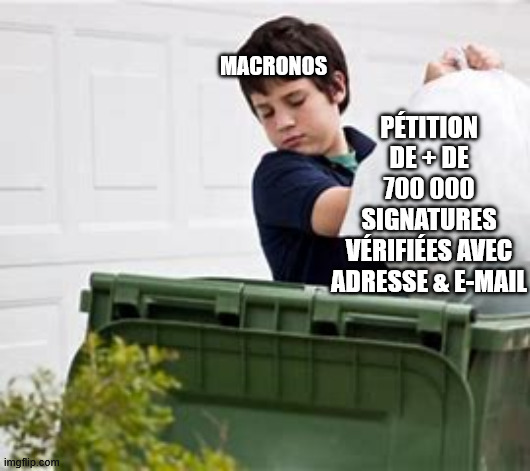 SigmundKeynes's tweet photo. "La fRaNcE eSt uNe dÉmOcRaTiE" https://t.co/pjo01qd2ko