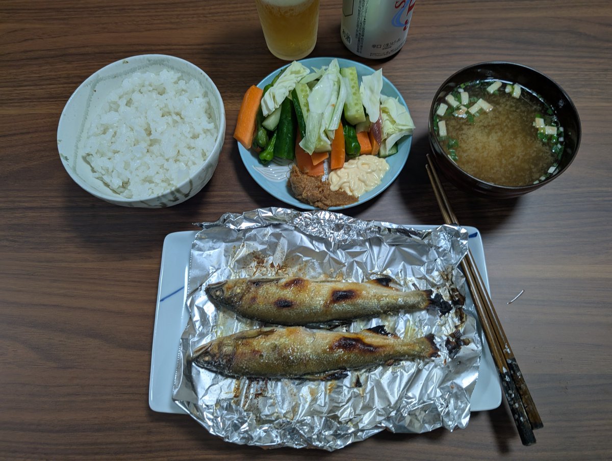orca_metal's tweet photo. 鮎の塩焼きと味噌マヨ野菜 https://t.co/fwuo577kkD