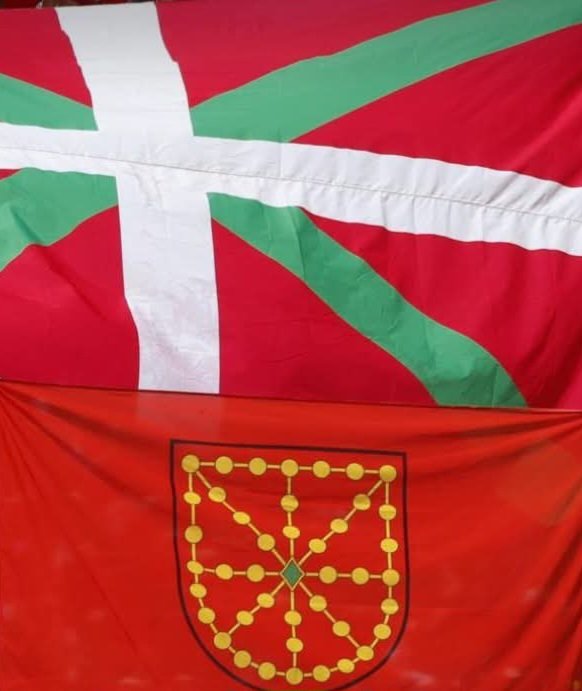 Aitzol778's tweet photo. Nork ezagutzen du "dependentzia" nahi duen inor?
Nik "independentistak" bakarrik ezagutzen ditut, espainol, frantses edo euskal-nafarrak. 
Lehenengo biak hirugarrenaren independentzia zapaltzen dute (inperialismoa), besterik ez. https://t.co/ngSRWvquBl