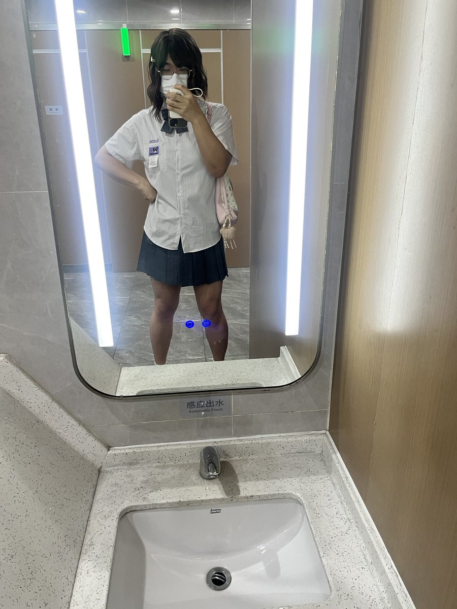 xiaoroumeng's tweet photo. 最后后一天在广州
#广州 #男娘 #广州线下 https://t.co/pdIOY2Udj2