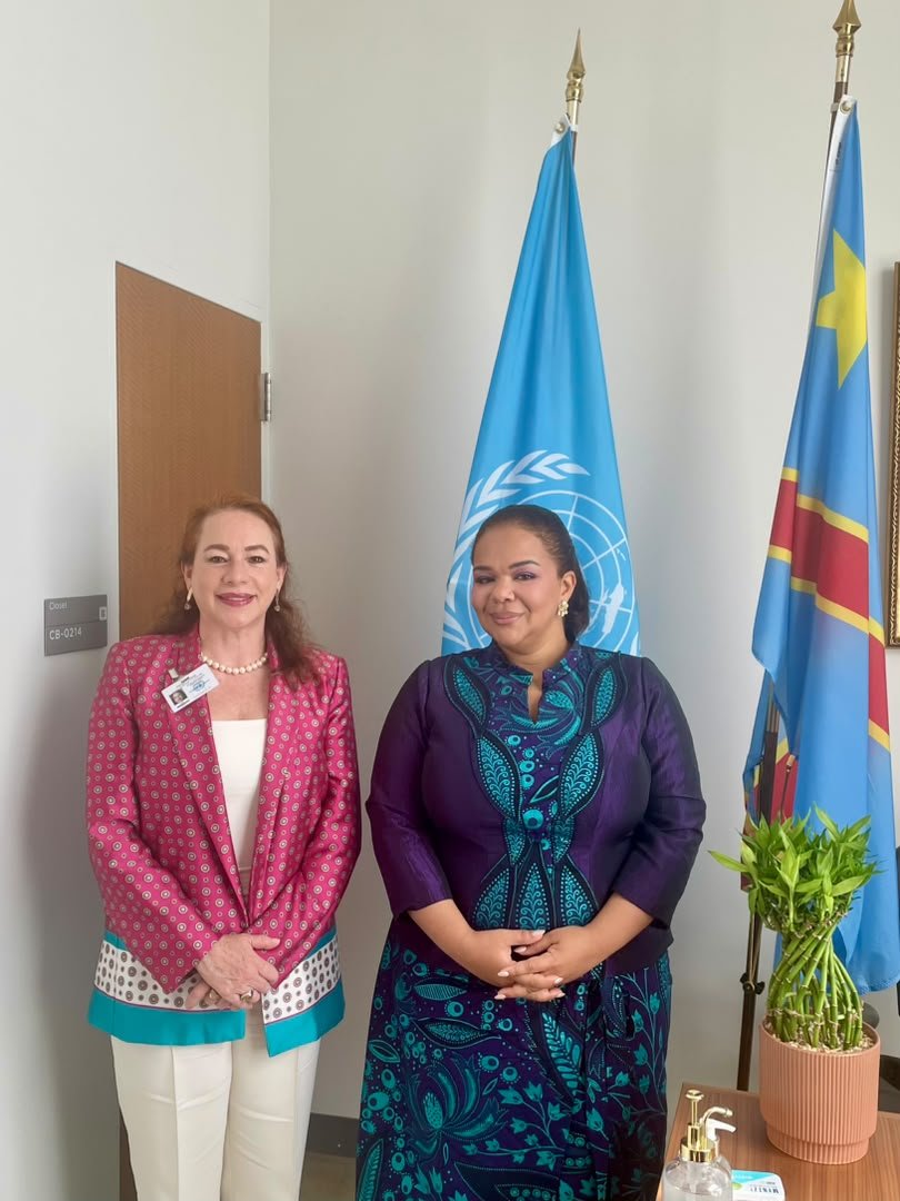 RDC_Minafet's tweet photo. 🇨🇩 Ce mardi 20 juillet 2026 à New-York aux États-Unis d’Amérique, la Ministre d'État, S.E. Mme Thérèse Kayikwamba Wagner (@RDCongoMAE), s'est entretenue avec Mme María Fernanda Espinosa (@mfespinosaEC) dans le cadre de sa candidature au poste de Secrétaire générale des Nations Unies. 

Les échanges ont porté sur les défis majeurs auxquels fait face la RDC, à l'intersection des enjeux liés à la jeunesse, à la paix et à la sécurité, au changement climatique et au développement durable. 

La Ministre d'État a souligné que la RDC constitue un acteur central dans chacun de ces domaines et plaidé pour une approche intégrée au sein du système onusien. Elle a également insisté sur la nécessité pour le prochain Secrétaire général de faire preuve de souplesse, d'adaptabilité et d'anticipation face aux crises internationales, tout en garantissant une représentation équitable et la diversité au sein de l'Organisation. 

Mme Espinosa a présenté ses priorités, notamment le renforcement du leadership féminin et la modernisation des Nations Unies. 

Les deux parties ont réaffirmé leur attachement au multilatéralisme et à une coopération étroite entre l'ONU et les États membres, dans l'esprit d'un partenariat gagnant-gagnant et d'une diplomatie de résultats respectueuse de la souveraineté nationale, conformément à la vision du Chef de l'État, S.E. Félix-Antoine Tshisekedi Tshilombo.

@Presidence_RDC 
@PrimatureRDC 
@Com_mediasRDC