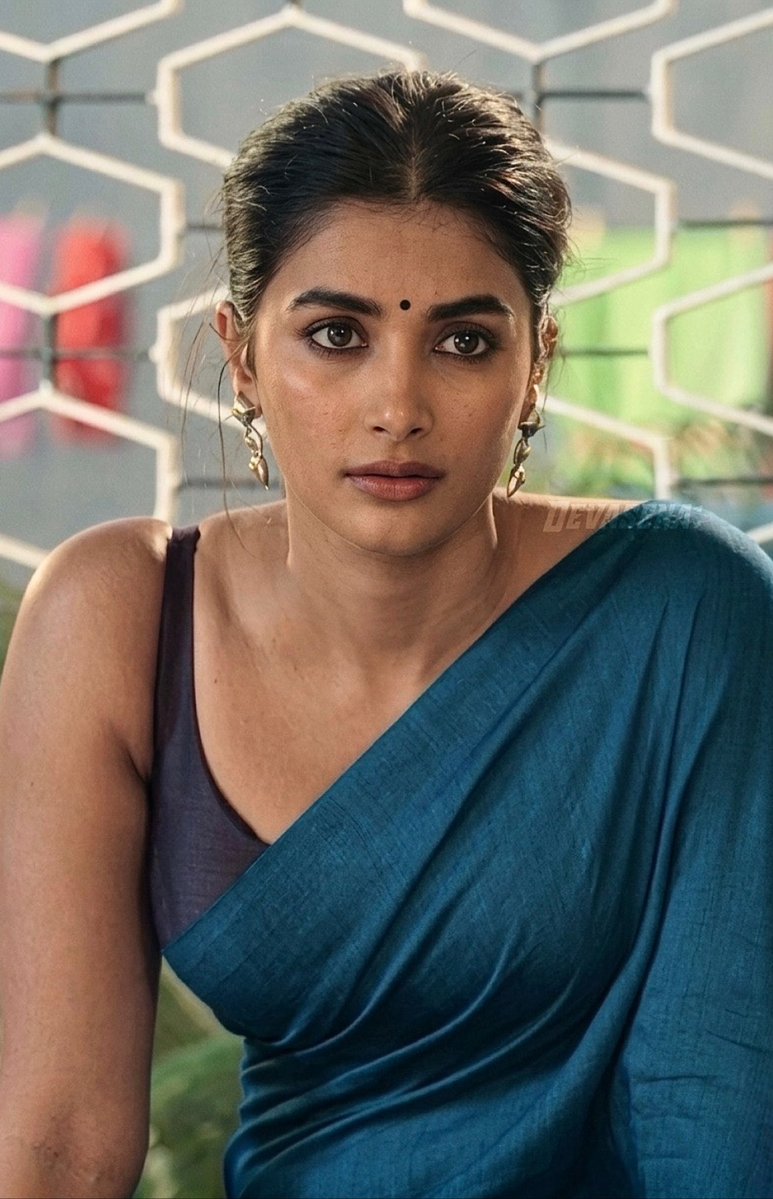 actressnation4u's tweet photo. Sambhavakaari in #JanaNayagan 🤩🤩

#PoojaHegde https://t.co/OoS5pwM65c
