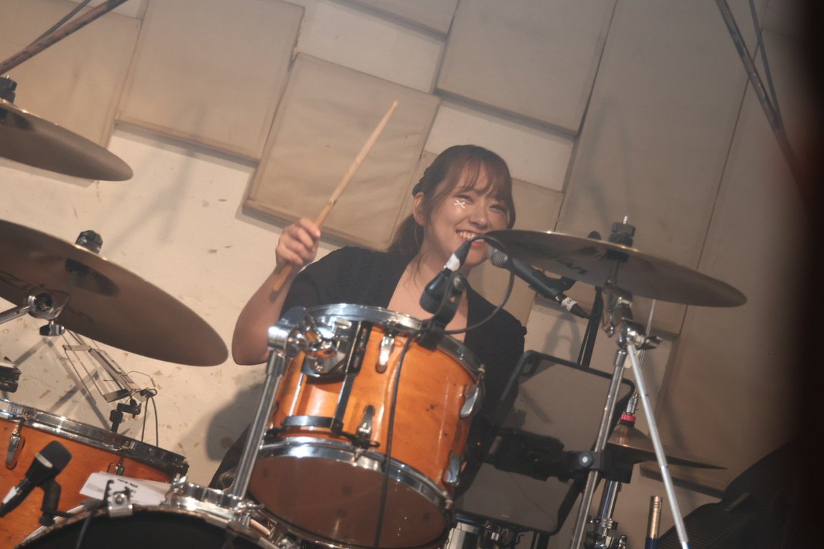 AkiTan1101's tweet photo. 2026.7.20
#yesAND
#ゆーやん
ライブは暑かったけどゆーやんの笑顔とドラムに癒された☺️
🫰を受け取ってくれたの嬉しい🥰
体調気をつけてね🥺 https://t.co/dtmO4rkVI0