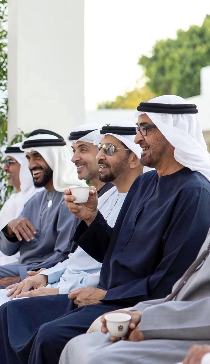 4MBZlove's tweet photo. السنع الإماراتي النهياني علم يُدرّس 🇦🇪🫡 https://t.co/x4uPHJHg1q