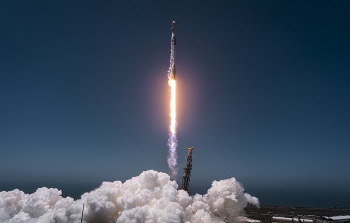 elontechnokingz's tweet photo. Starship launch 🚀 🚀🚀 https://t.co/sC5FskJlCs