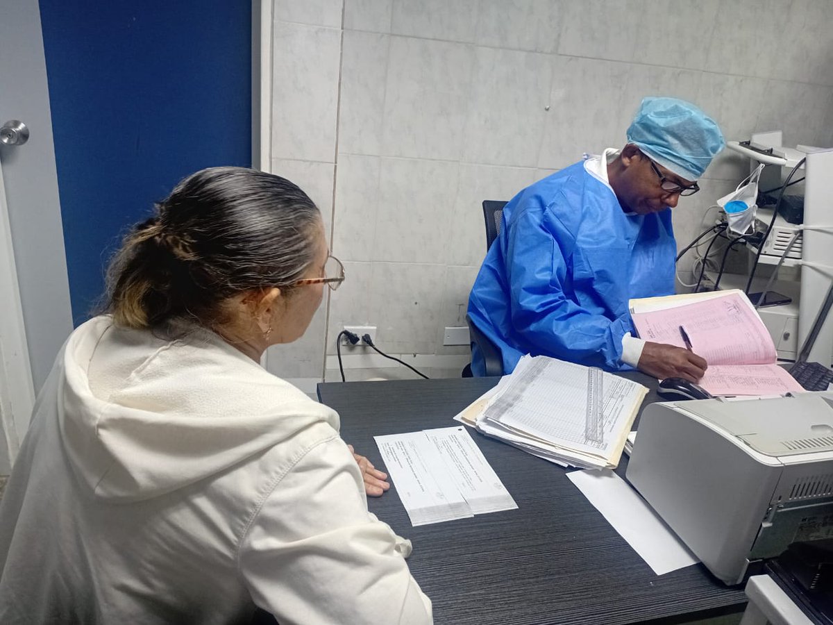 EspartaNue31703's tweet photo. La historia nos guía en cada jornada de trabajo. En este #26DeJulio, la Brigada Médica Cubana en Venezuela reafirma su compromiso de seguir siendo luz y esperanza. Trabajamos con la misma energía de quienes asaltaron el Moncada, Patria es Humanidad.
#MiMoncadaEsLaPatria https://t.co/o3uh2qsGEg