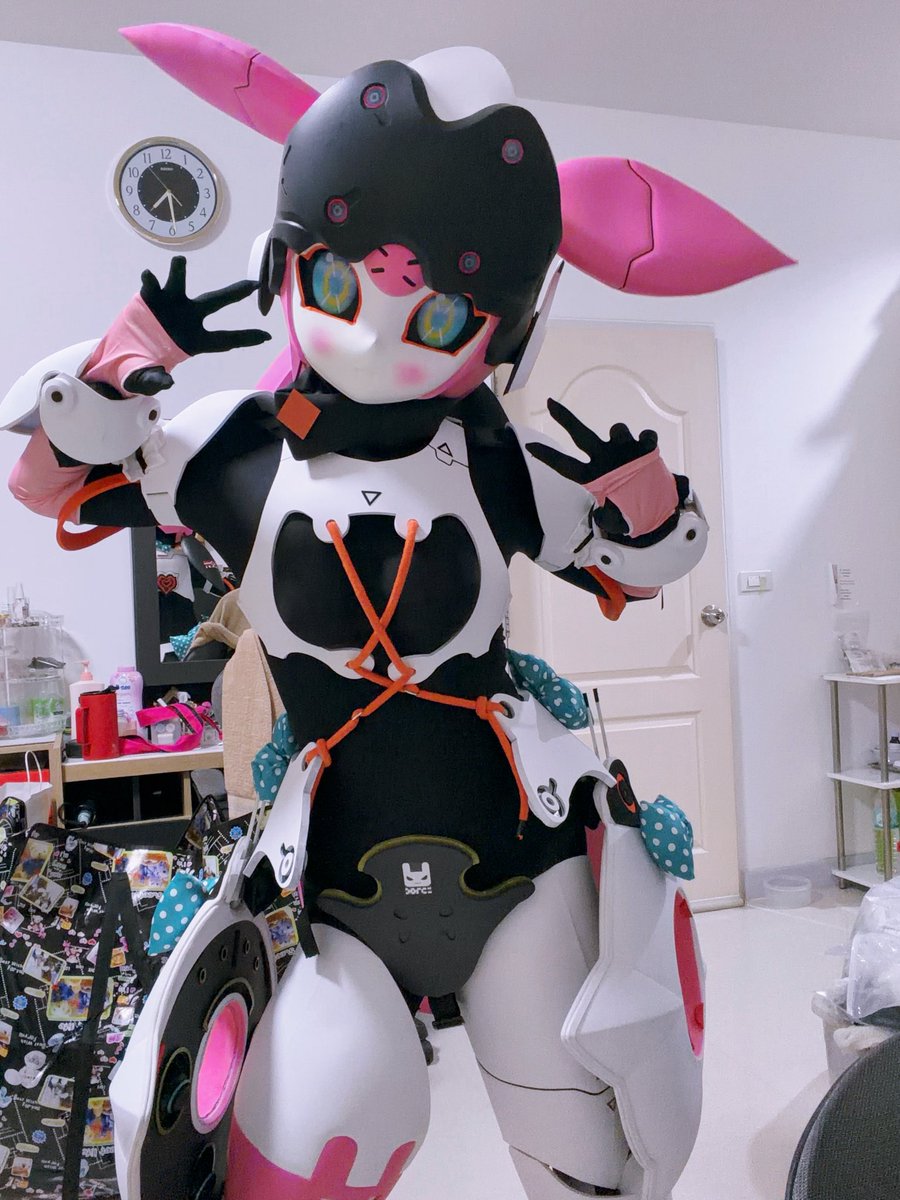 the_aurorax's tweet photo. I have robot at home https://t.co/9l1W3HJoNb