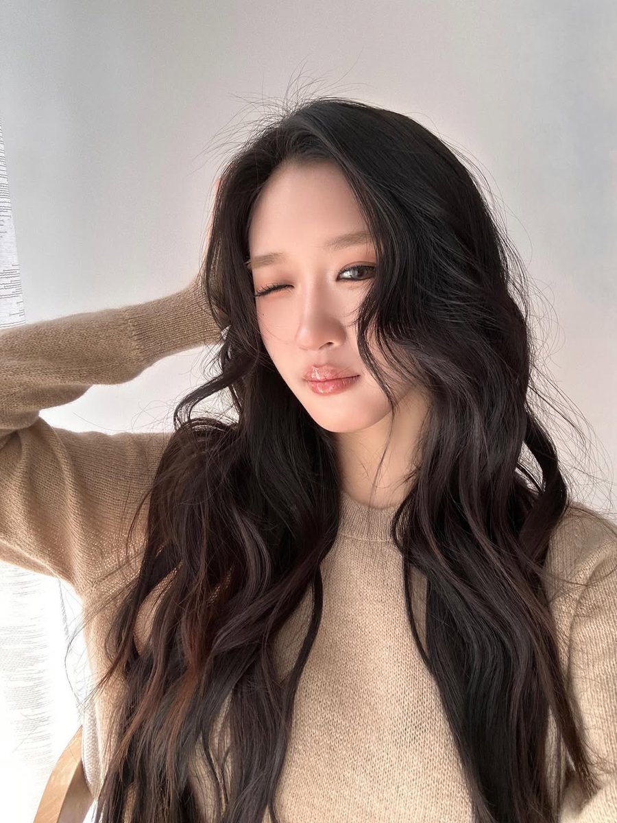 FayeAtomperu's tweet photo. Abrigo de Faye, abrigo de Atom 

Amamos la lana de alpaca 

FAYEATOM X VOGUE ONE DAY WITH 
#OneDayWithFayeAtom https://t.co/FCbAZF54Yg