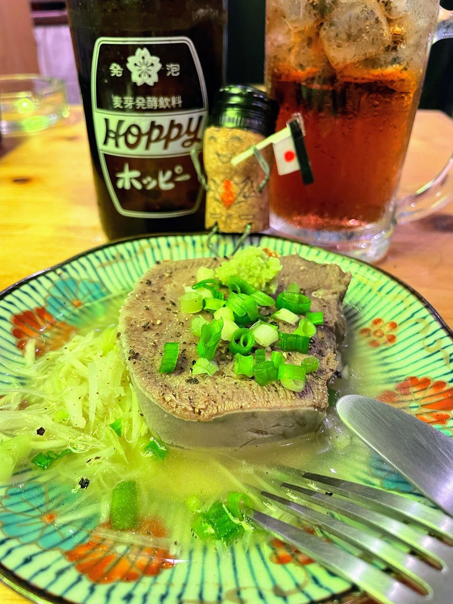 Winger2499's tweet photo. Ox tongue restaurant calls me
🐂ウシカイ🐂
「牛飼い」？おぉ、こんな都心に酪農家がいるのか？
…という好奇心から、飯田橋の「ウシカイ」にお邪魔しました😋 https://t.co/g4MSlbsS4b