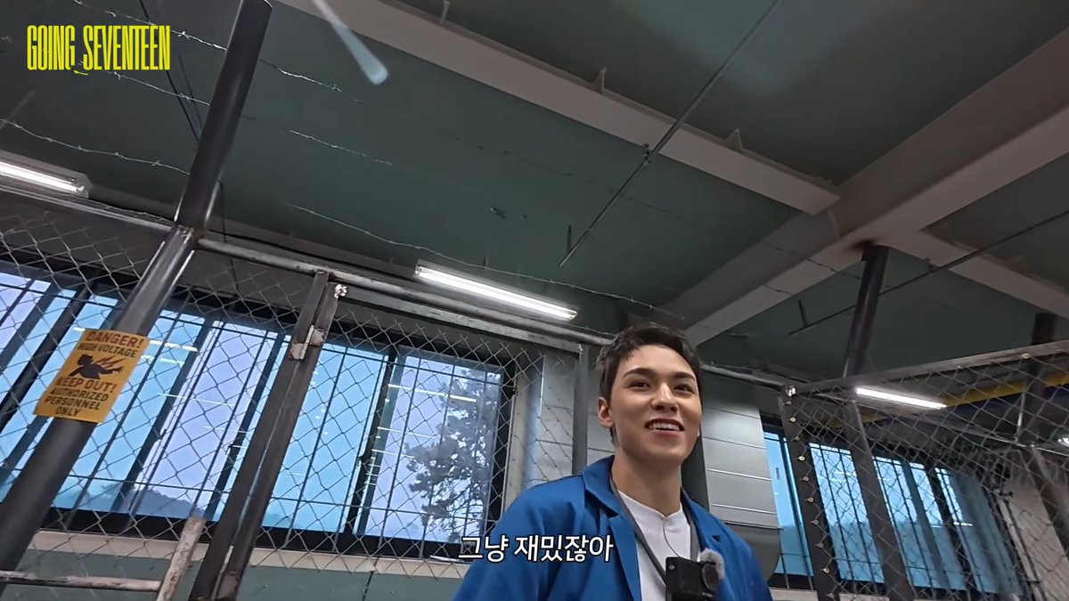 comeaflove's tweet photo. 승관 : 아무것도 몰라서 짜증남
버논 : 아무것도 몰라도 재밌음
디노 : 아무것도 몰라서 귀여움

도레미 이 험한 세상에 어떻게 살아남지 진짜로 https://t.co/ldkyFYGmZL