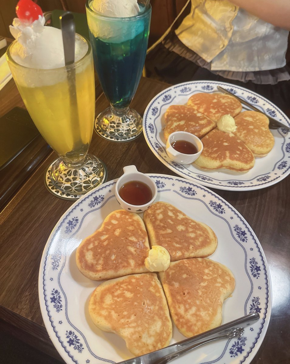 iON_menma_'s tweet photo. よつばのパンケーキ🥞🍀 https://t.co/H352dRlij0