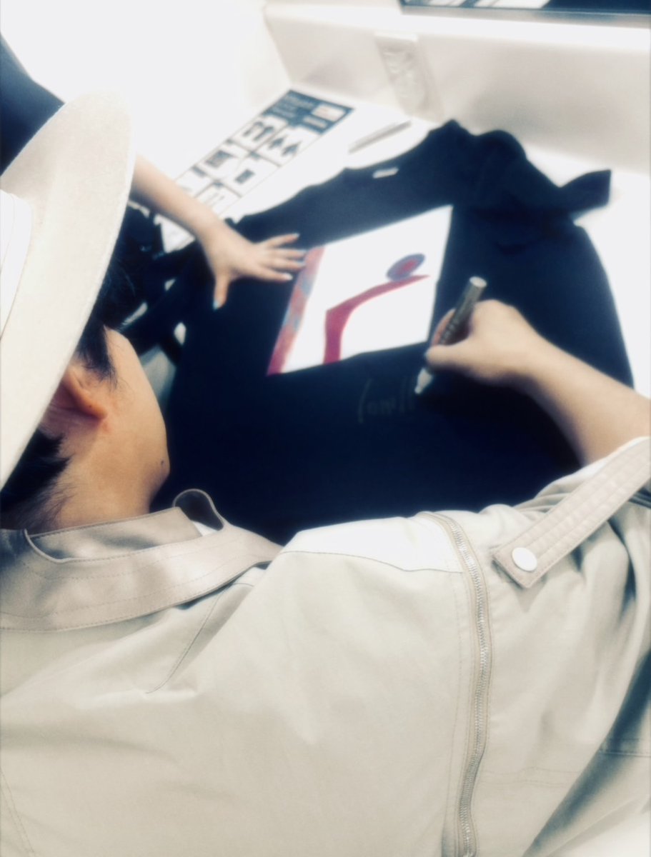 myth_and_roid's tweet photo. 📢「Why? RED induction / Awake Anew」
Spotify Canvasシェアキャンペーン

アニメ放送の熱が冷めないうちに、SpotifyでMYTH & ROIDの楽曲をさらに深く味わってください🔥
https://t.co/A2zX3UOdXB

[キャンペーン参加方法]
🔹当アカウントをフォロー
🔹Spotifyの楽曲再生ページからXにシェア
🔹#MYTHandROID_Why_Awake をつけてポスト

皆様の心に触れた音の記憶を、ぜひ言葉でも聞かせてください🥀

■応募者特典
直筆サイン入りライブTシャツ　5名様
※特典の送付はキャンペーン終了後とさせていただきます。

#MYTHandROID #ミスド 
#幼女戦記 #youjosenki 
#クレバテス