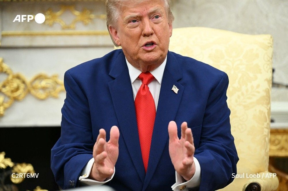 SheiViera's tweet photo. 🇺🇸 Fresh US strikes have triggered air defences in Tehran after President Donald Trump warned he was "not finished" with a war with Iran that has already cost his nation $37.5 billion. 
➡️ https://t.co/SRWx9S4bAL https://t.co/7vsuq2PP5d