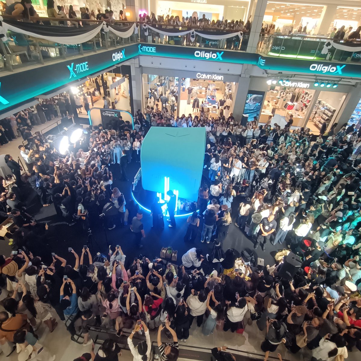 PPurim's tweet photo. คนมาหาพีพีเพียบเลยว่ะ กุอึ้งนะ วันนี้อย่างเยอะ 😯

PP KRIT OLIGIOX XMODE

#OligioXeXtraLift
#PPKRITxOligioX
#PPKritt https://t.co/cUbAD62YbO