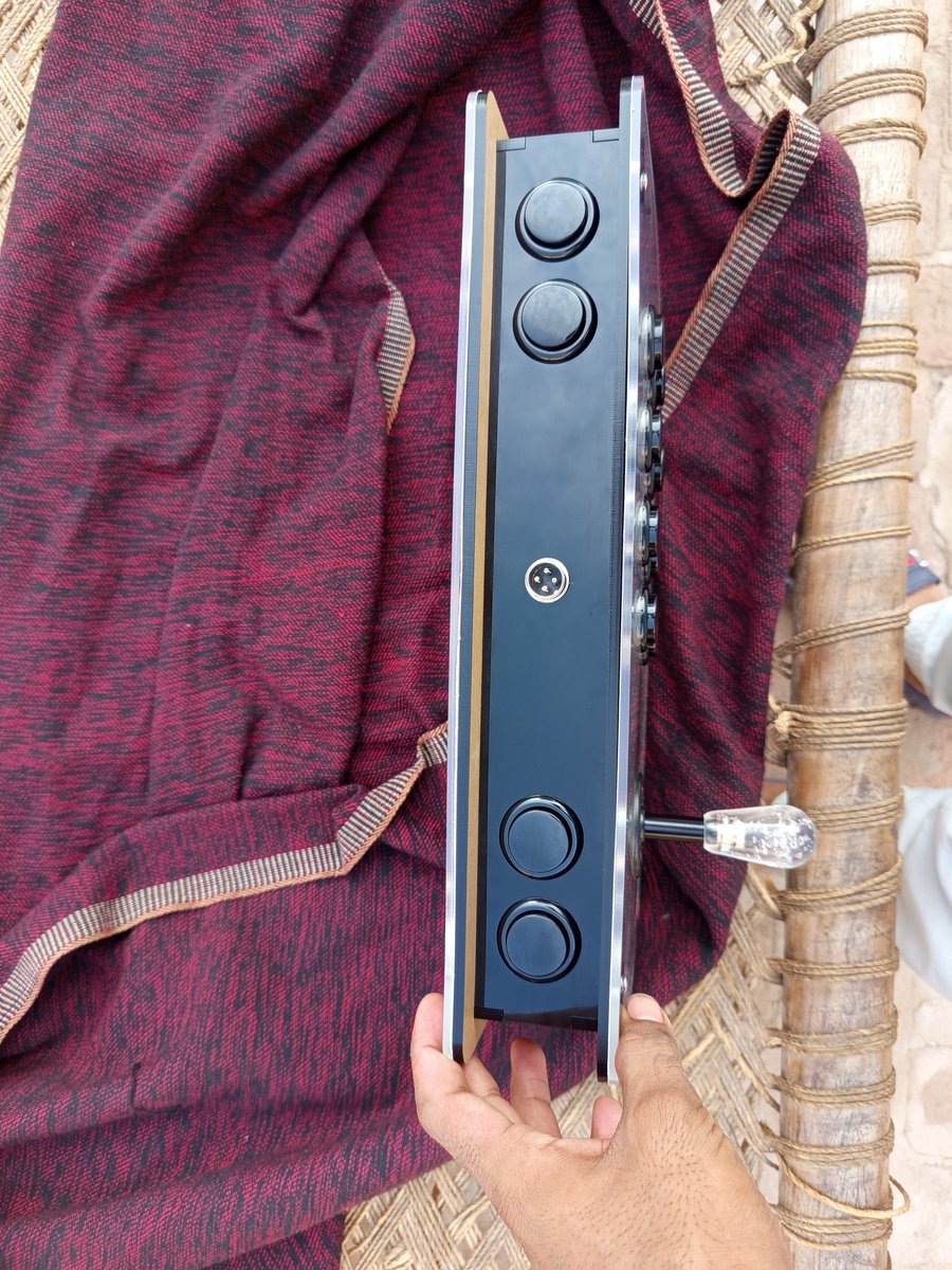 Fantasticks4's tweet photo. Custom made arcade stick for ps5 and pc https://t.co/WEVurjok0q