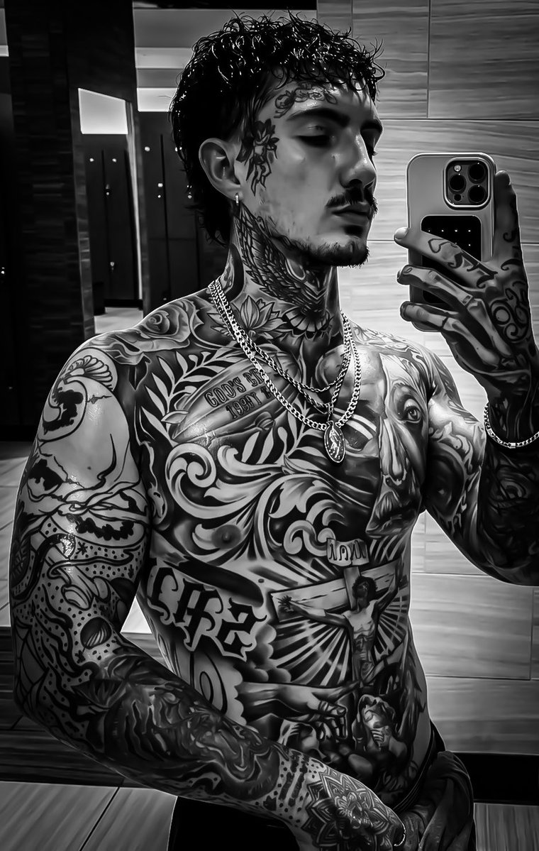 viescr7's tweet photo. Corleone. ! ’ Sem Lealdade — [🚬] ⠀⠀⠀⠀⠀⸸  Peaky ⠀⠀⠀⠀⠀%07K ⠀⠀⠀⠀⠀Kingpin ⠀⠀⠀⠀⠀Tinta &amp; Uísque. https://t.co/qXewVnOrsm