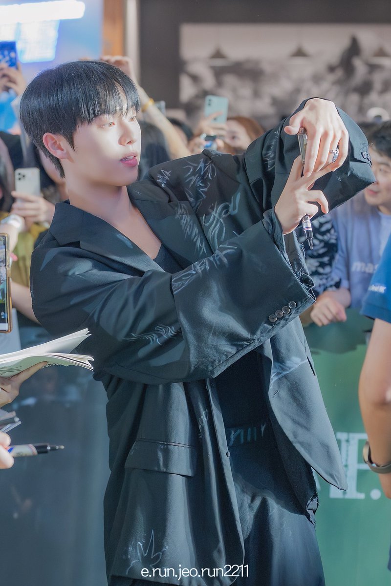A__sign's tweet photo. 진짜 예쁘다… https://t.co/awWfSFiM5B