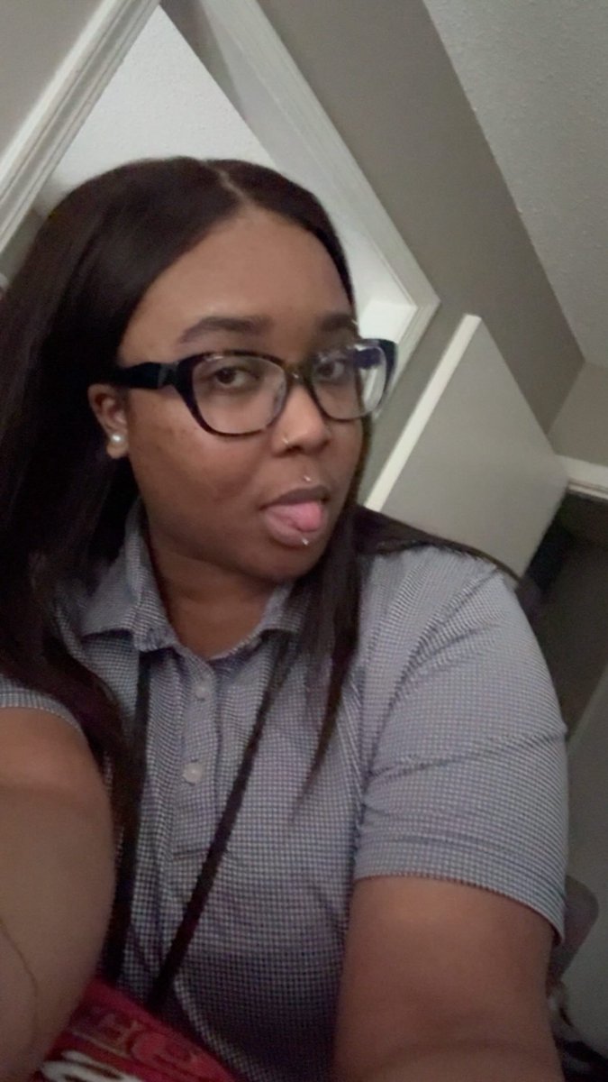 emomartian's tweet photo. A QUEEN JUST TURNED 26 🥳 https://t.co/2DbGNNYbRa