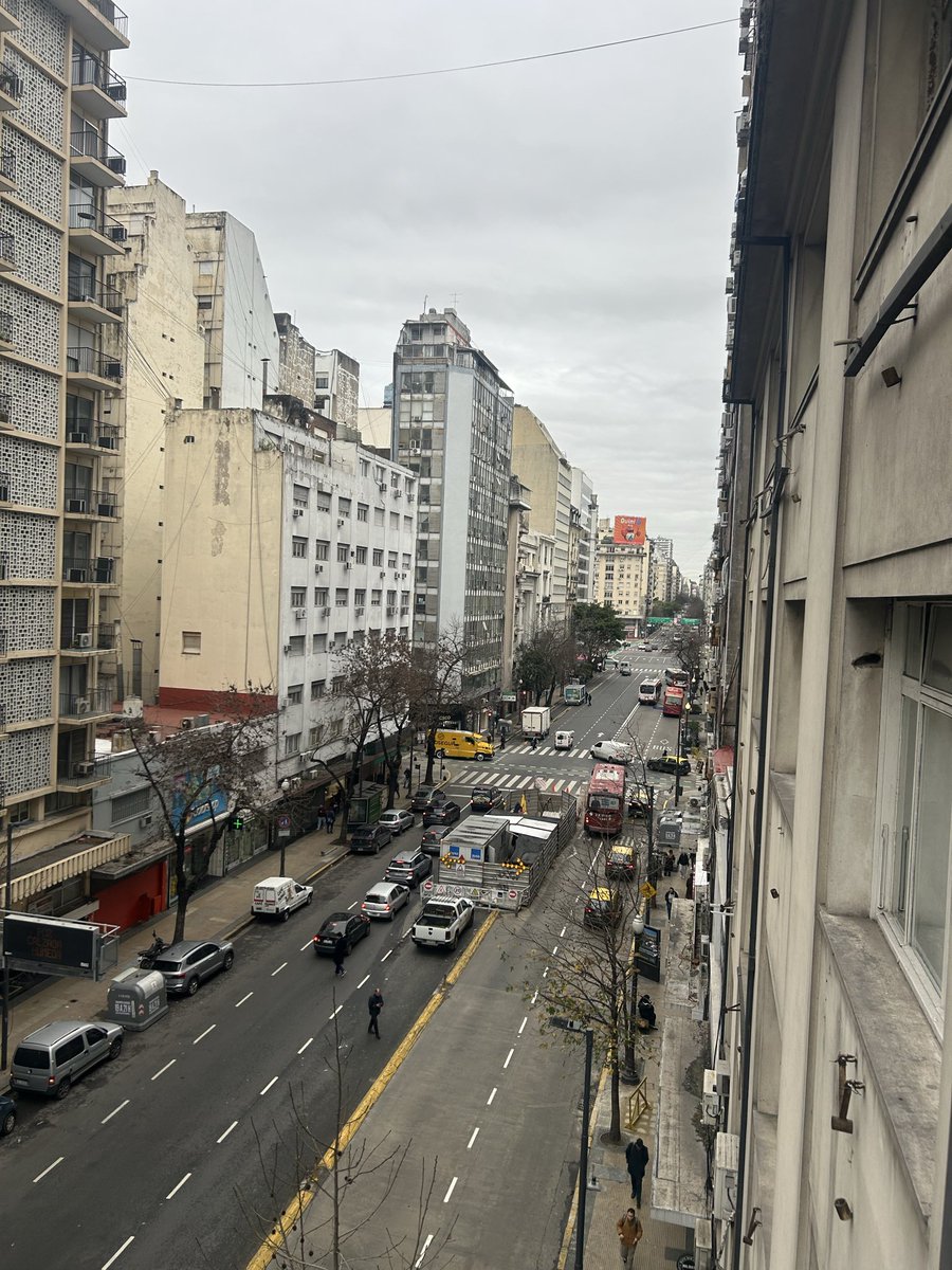 lapeculona's tweet photo. Así o más gris…? https://t.co/OzDHuI0HLe