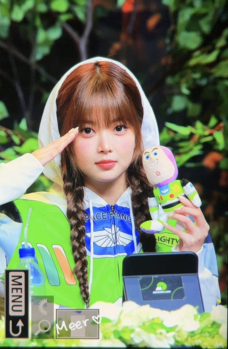 Meer_hec's tweet photo. 260722 홍은채
 
❤️

#홍은채 #은채 #EUNCHAE #ウンチェ #르세라핌 #LE_SSERAFIM https://t.co/Kzey6jIwOd