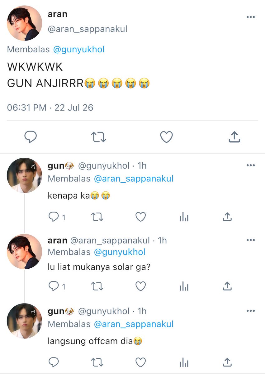kayexpuff's tweet photo. #santapp onetwt au (santa chara siblings) https://t.co/kSDpjLB0z8