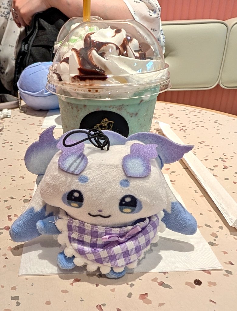 ちょこみんと ちょまちゃんチョコミントのショコリキサーだよ☺️ #見るんるん #ちょ