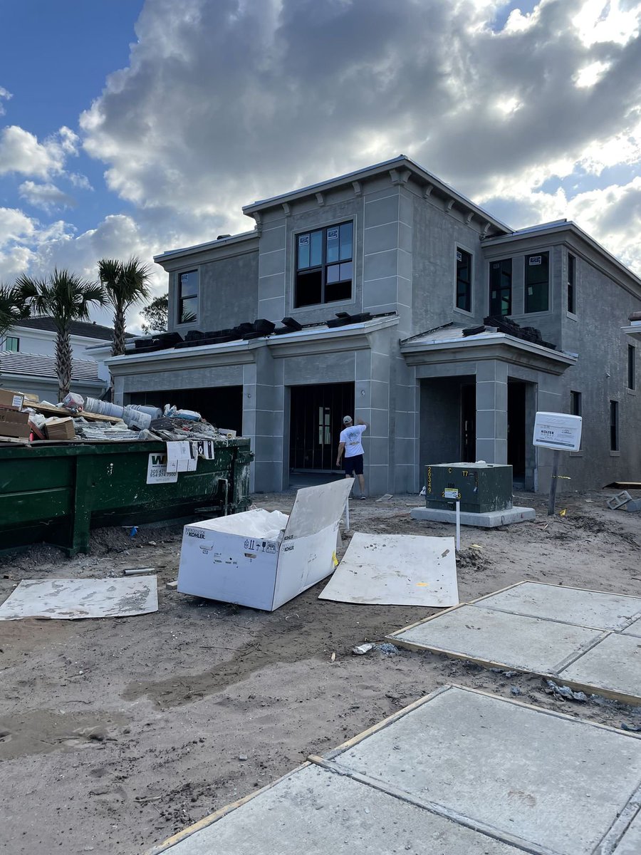 Dearme2_'s tweet photo. Dear God, help me biuld my Mom a house soon. https://t.co/plN7mUFLTb