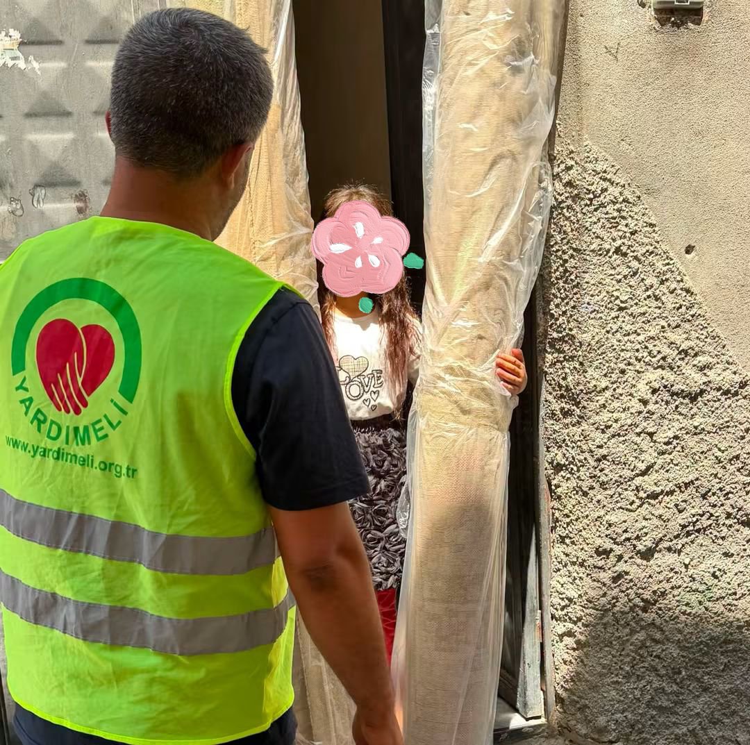 yardimelieu's tweet photo. Yardımeli ekibimiz Türkiye'nin bir çok ilinde aile ziyaretleri ile ihtiyaç sahibi ailelere ulaşmaya devam ediyor. 

Evinden, ekmeğinden ve emeğinden paylaşan siz değerli bağışçılarımıza teşekkür ederiz. 

https://t.co/sbK5ARmBqr https://t.co/ldYpxa0m2P