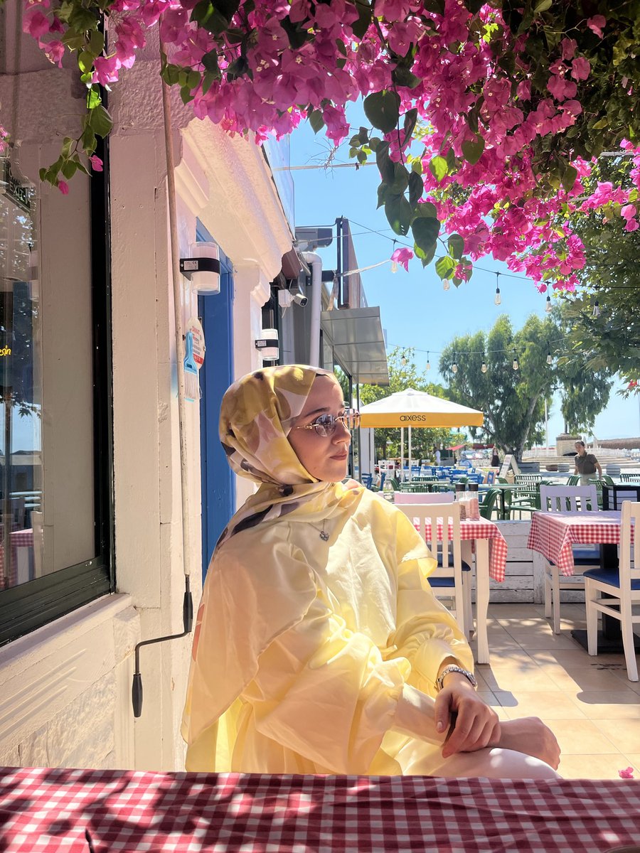 Rojin_35_'s tweet photo. 💛💫 https://t.co/qcMvx6ddMI