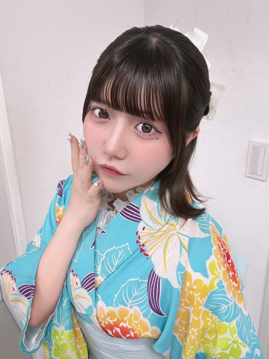 AOAO_kanata's tweet photo. この後22時から浴衣のスペシャルチェキ販売スタートです！こちらの浴衣です🤍心込めてメッセージ書くので是非ゲットしてください(,,> <,,) https://t.co/JoQiomE9Zh