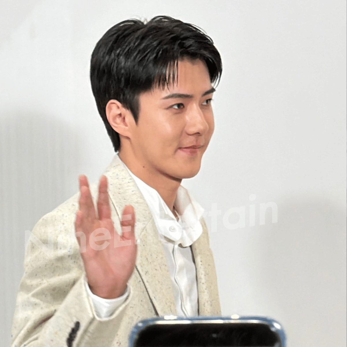 NineEntertain's tweet photo. หล่อตาแตก!  #เซฮุน มาหา EXO-L ที่ประเทศไทยแล้วนะ เสิร์ฟความหล่อแบบ Pro Max เริ่ด เลิศ เฬิศ เริ่ฏ เลิ้ดดดดด .-ไนน์เอ็นเตอร์เทน
.
.
#SEHUNxDIOR 
#SEHUN
#EXO 
#ไนน์เอ็นเตอร์เทน
#DiorSiamParagonxSehun https://t.co/wU1gHzdZ7L
