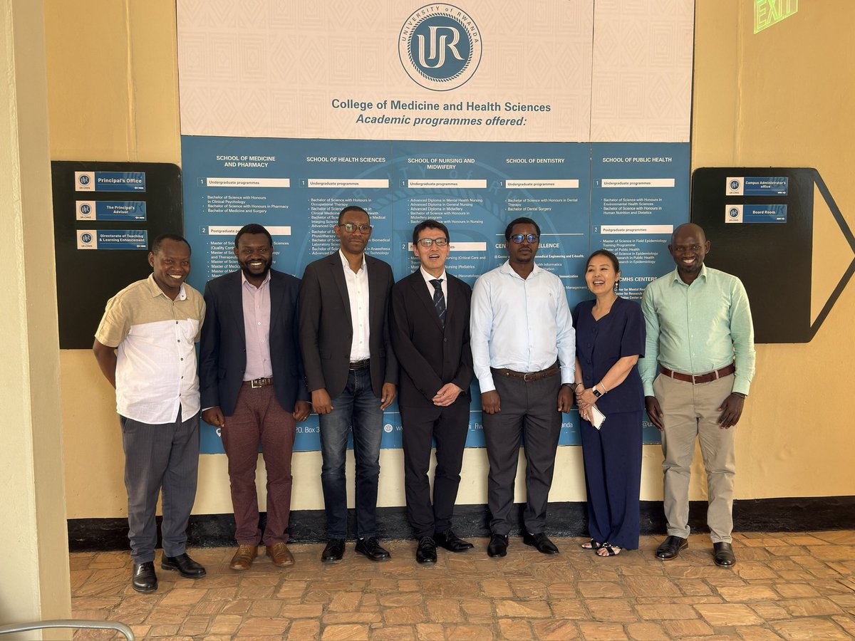 UCmhs's tweet photo. Assoc. Prof. Takayuki Okada had a working visit at CMHS. He is a cardiovascular surgeon actively engaged in clinical practice, education and research both in Japan and internationally.
The discussions centered around joint partnership with Kansai Medical University. @Uni_Rwanda https://t.co/oJ1ShmiVjv