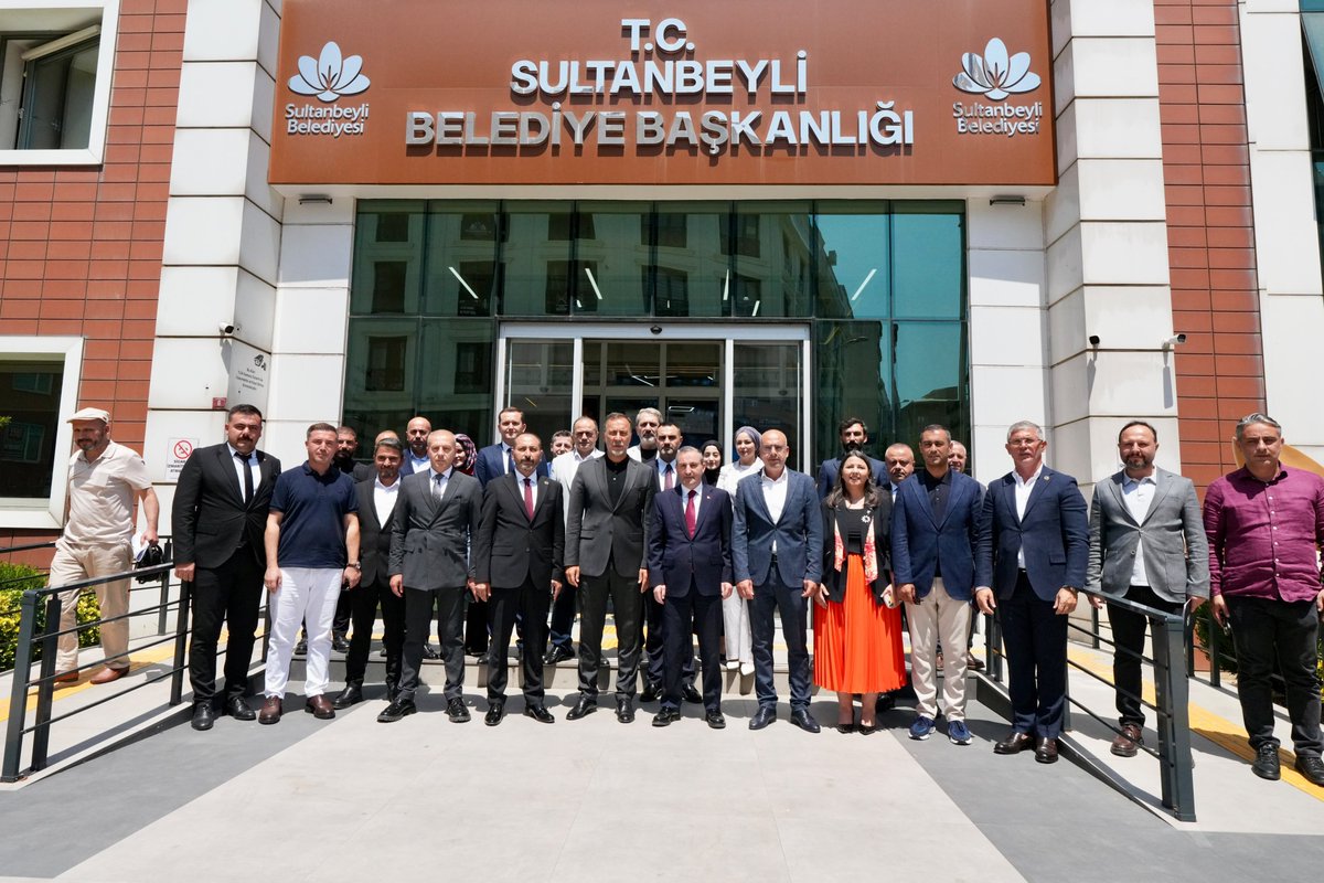 _MHPistanbul_'s tweet photo. İl Başkanımız Sayın @BBvolkanyilmaz , Sultanbeyli Belediye Başkanı Sayın Ali TOMBAŞ’ı ziyaret etti.
Nazik ev sahipliği dolayısıyla teşekkür ediyor, Sayın Tombaş’a Sultanbeyli ilçemize yönelik çalışmalarında üstün başarılar diliyoruz. https://t.co/04DC69FBWQ