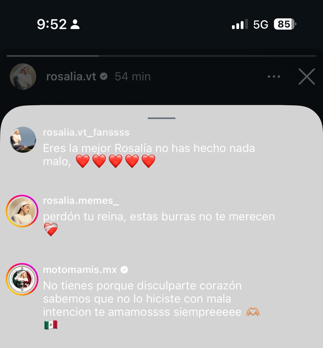 cinesprada's tweet photo. todos los países enojados por la cancelaron de argentina a rosalía, como se nota q no juraron lealtad a su bandera cuando tenían nueve años, cómo se nota q cualquier extranjero puede menospreciar su bandera y no les importa. primero la patria después todo lo demás https://t.co/0k88FUqTFb