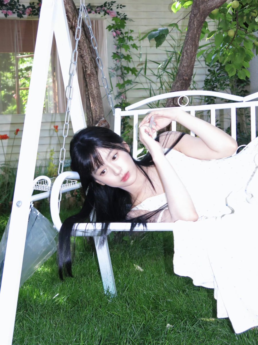 scangen's tweet photo. I stood under the tall green trees, letting the gentle breeze brush through my hair as sunlight danced between the leaves. Everything felt so fresh and alive — the earthy scent, the quiet rustling, and this calm happiness filling my chest. https://t.co/k5FJI7FoGX
