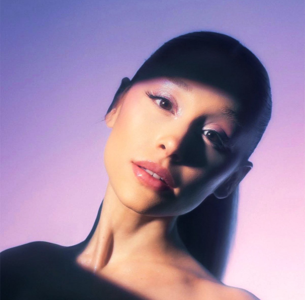 arianaisbright tweet picture