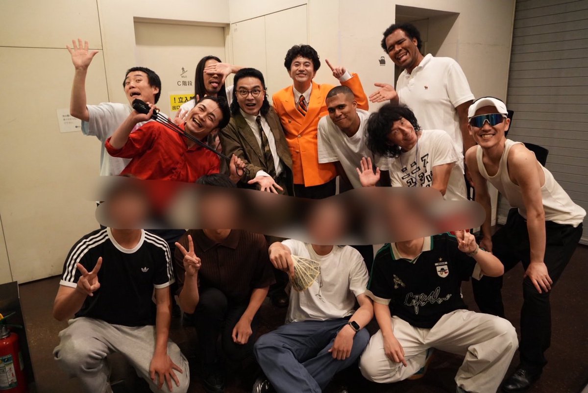 kawktk's tweet photo. 『きたろう』これはかなりの中にありました(厳しさの)
終始暗闇の中にあり、現地ですら容赦なかったので、いわんや配信をや(宇宙はもっと暗い)

《配信アーカイブはこちら》
https://t.co/FUwUj9rSXb
※演出の都合上、配信画面が真っ暗になる可能性がありますが、トラブルではありません。あらかじめご了承ください。

#跳ばないと暗い
#きたろう