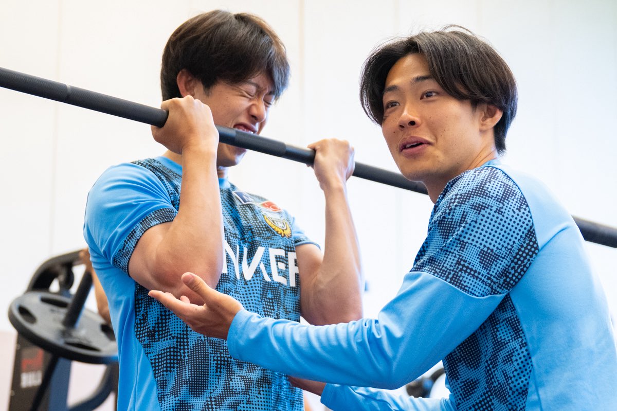 frontale_staff's tweet photo. 【北海道・七飯町キャンプ】

ジムで筋トレ。
1年間タフに戦える体をつくっていきます。

【広報】#frontale https://t.co/AWGM84FNvb