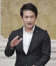 atu0511's tweet photo. 高市総理大臣の中傷動画の件で
立憲の小川は、陳述書の内容についても「核心部分は『記憶がない』に終始し、疑惑の解明、終結にはほど遠い」と厳しく断じ、高市総理の秘書を国会に参考人招致することを改めて求めた。って、本人の松井が、高市さんサイドから頼まれて無いって言ってんだけど。。小川さんって頭大丈夫なの？