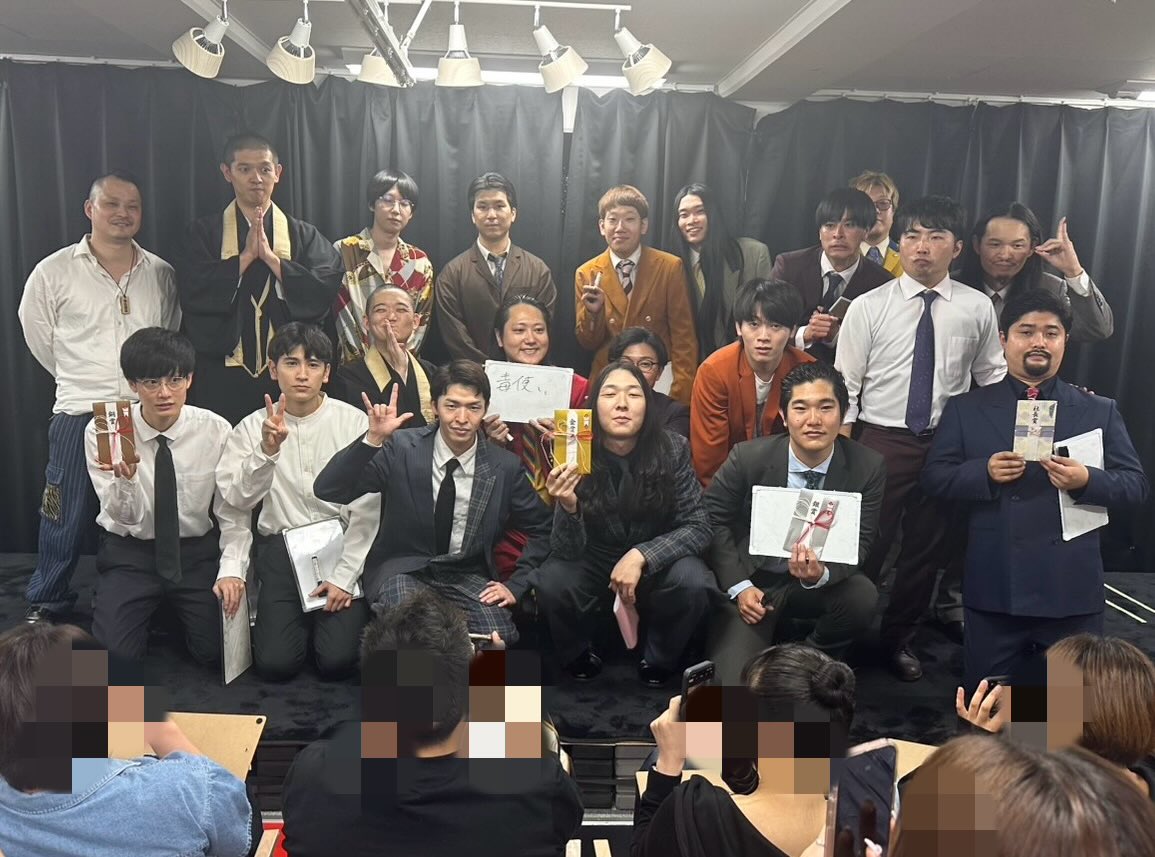 GcolleLIVE's tweet photo. ＼第36回漫才バトルLIVE in Gコレ／
ありがとうございました✨

漫才バトルの結果は…🔥

🥇 ハラハシモト
🥈 シャンシャン
🥉 GHOST

でした👑

大喜利企画も大盛り上がりでした‼️

⭐️大喜利賞　貫佳作(リンゴゴリラ)

次回もよろしくお願い致します👍

#Gコレ漫才 https://t.co/NRxTyZAj6i