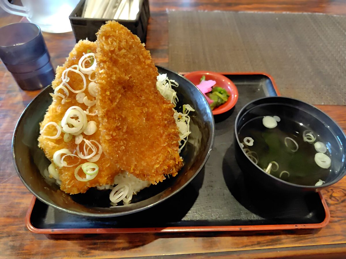 MOUKODON's tweet photo. 秩父のカツめちゃうまいからみんな食べてね https://t.co/qUiZgCbVo8