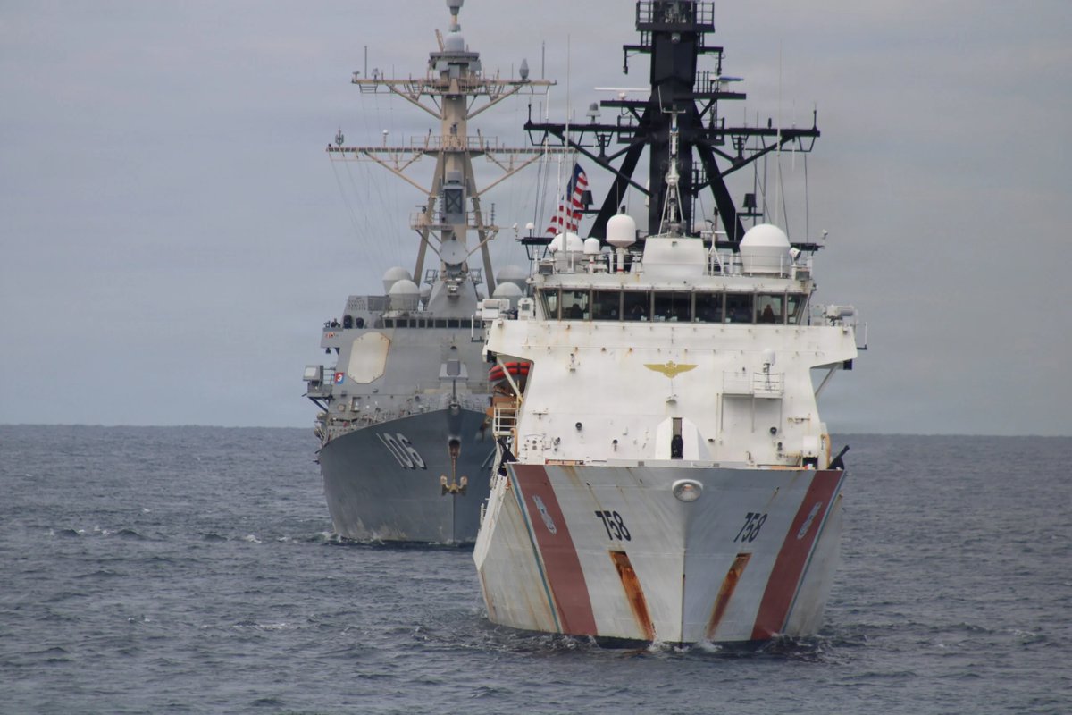 NavalInstitute's tweet photo. Republican Senators Introduce Bill to Create Service Secretary for the Coast Guard — USNI News
https://t.co/0QBBTi7aKT https://t.co/wX2PgPp0ke
