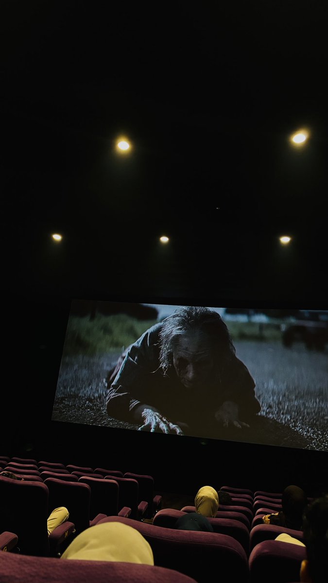 pinapplelmo's tweet photo. today’s mood: evil dead burn🍿 https://t.co/jW6jyB1Lcp