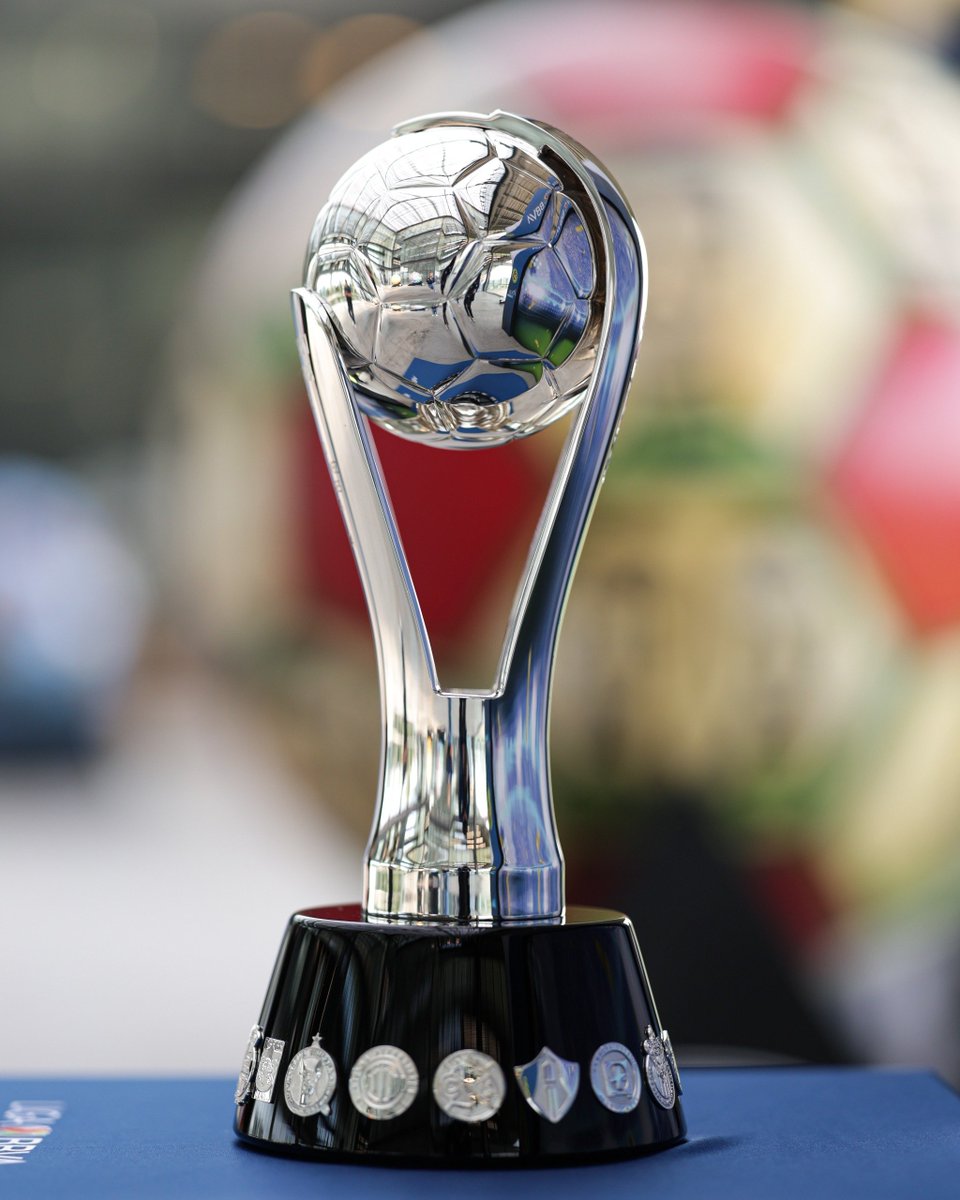 sergi_fut's tweet photo. 🚨💣 Se confirma la llegada de la LIGA MX 🇲🇽 en #FC27 ✅️

✍️ En la portada de la Edición Standard, podemos observar una estatua igual a la copa de la liga

Después de tanto tiempo de rumores, al fin podemos darlo como OFICIAL

🤔 ¿Opiniones? https://t.co/veTTGh9tKA