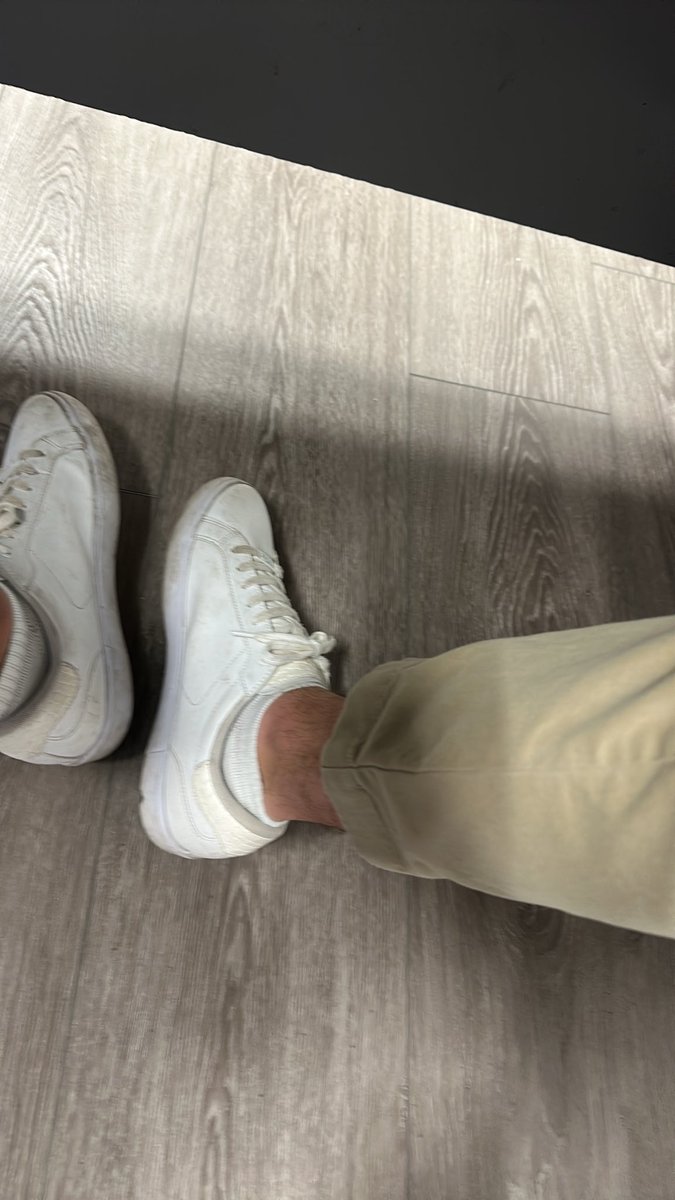 CraigShuttles's tweet photo. Love a good ankle cleavage #cleavagedox #fuckwitme https://t.co/zdwShEkiRQ