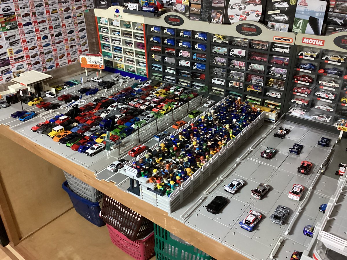 chibaport's tweet photo. 最強のトミカ部屋　完成です。 https://t.co/30xlMt4XpH