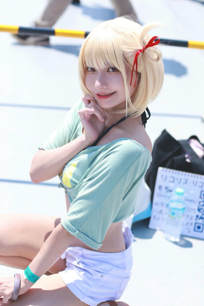 mocha_mcmc's tweet photo. コミケ写真。とても涼しげなのですが、
実際はコミケ会場35℃、地表45℃以上。

想像の3倍暑いです。みなさんお気をつけて!!
cos https://t.co/yhbN4pt242
