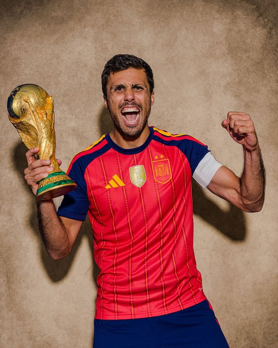 synclar_'s tweet photo. @realmadrid @10ardaguler https://t.co/J47KwT7cEQ
