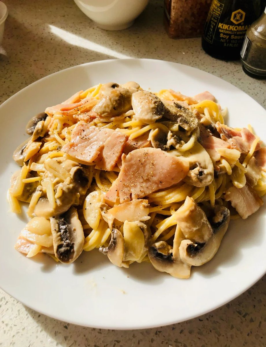 iamgtpp's tweet photo. Just nailed my creamy garlic mushroom pasta in 15 mins—no fancy ingredients, pure comfort in a bowl https://t.co/yHrsnBJ1JP
